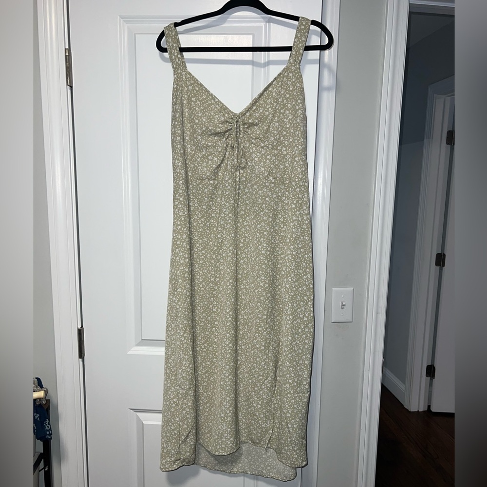 Ditsy floral Abercrombie mid length dress